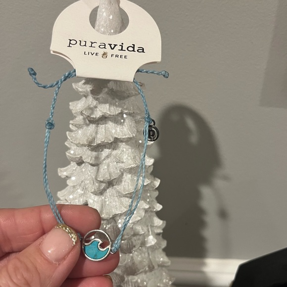 Pura Vida Jewelry - Women's Pura Vida Stone Wave Bracelet - NWT Great gift for Easter!